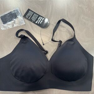 Seamless Black Bra